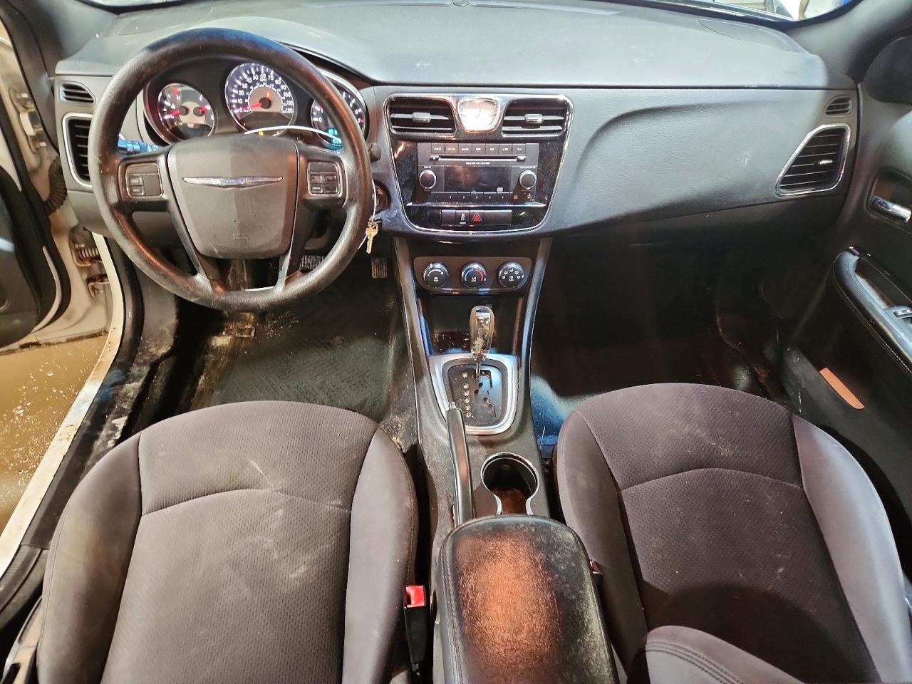 2013 CHRYSLER 200