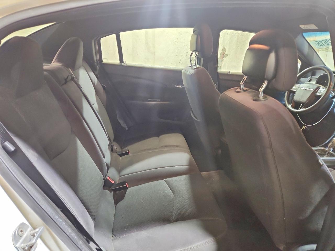 2013 CHRYSLER 200