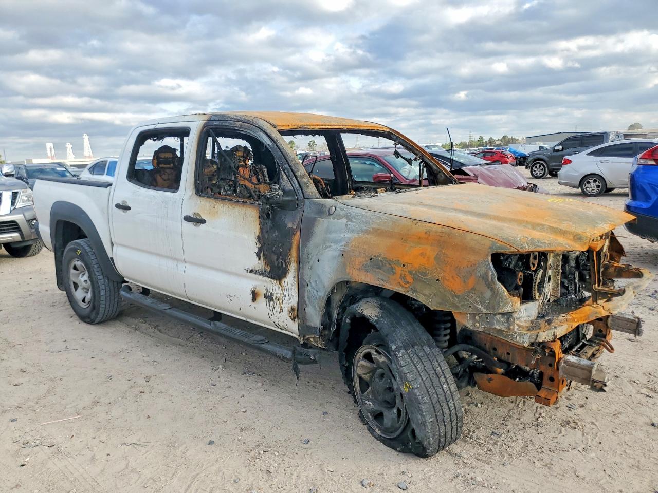 2015 TOYOTA TACOMA