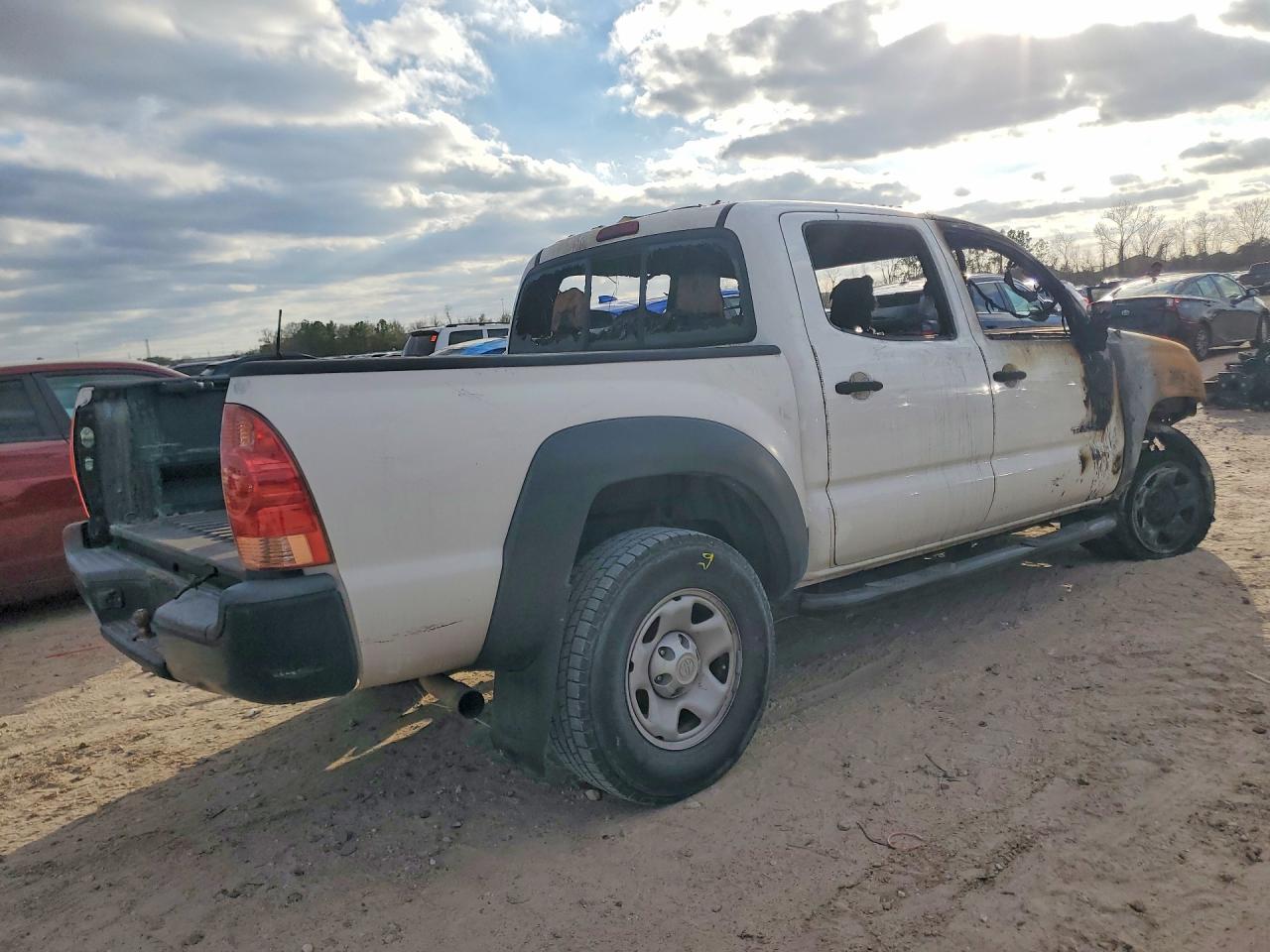 2015 TOYOTA TACOMA