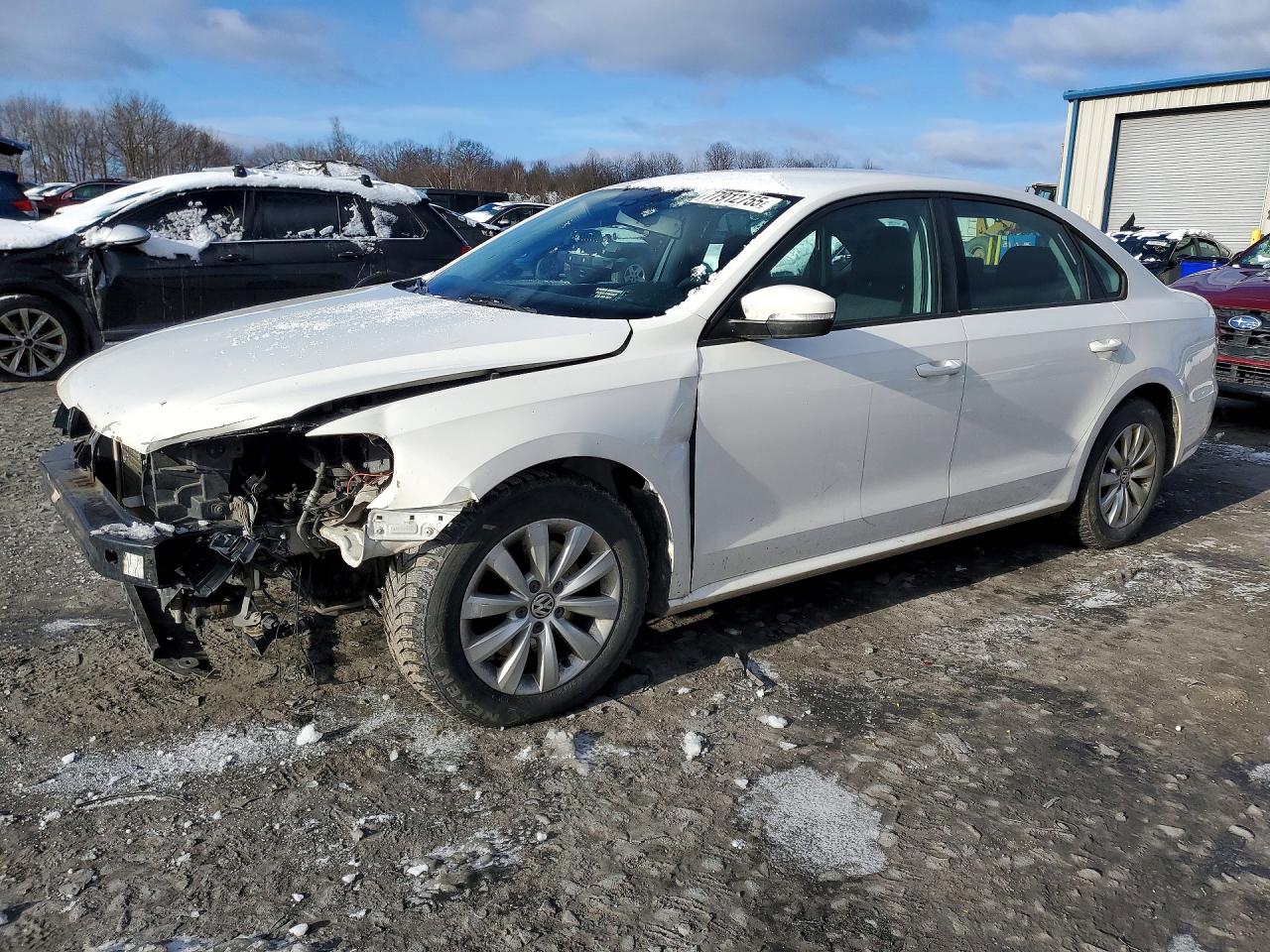 2013 VOLKSWAGEN PASSAT