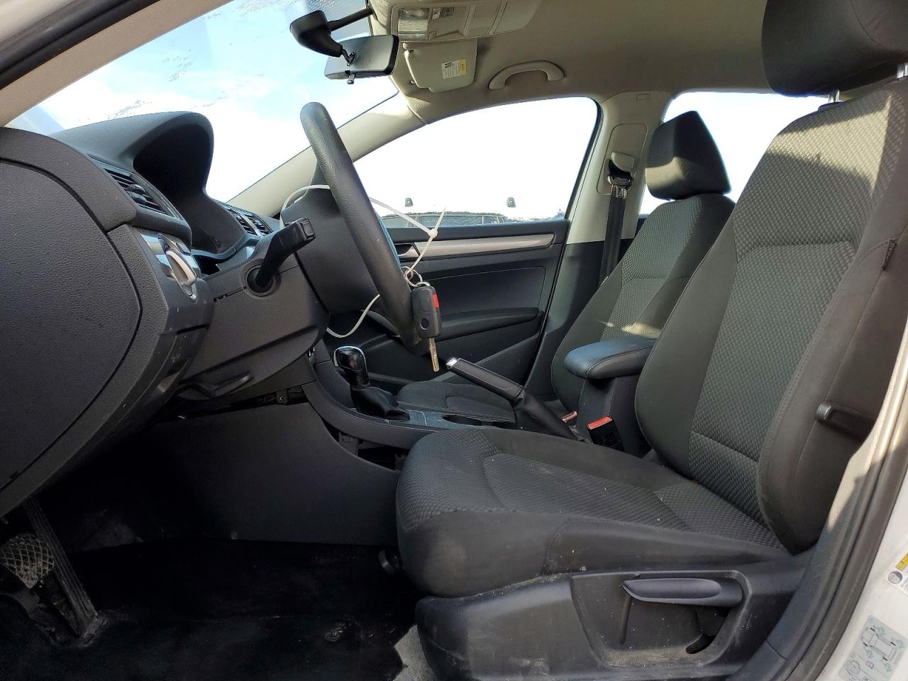 2013 VOLKSWAGEN PASSAT