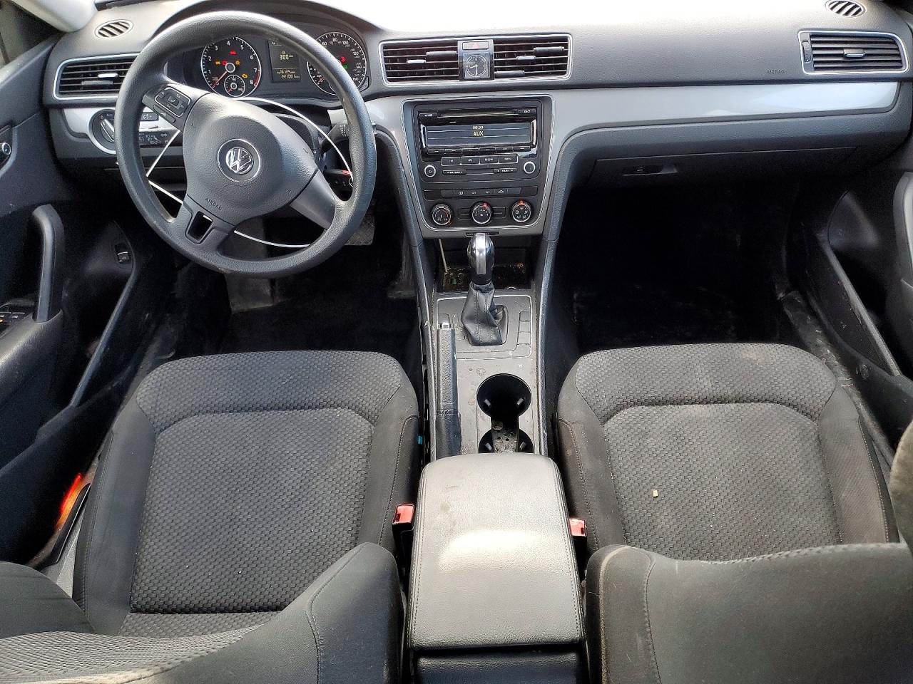 2013 VOLKSWAGEN PASSAT