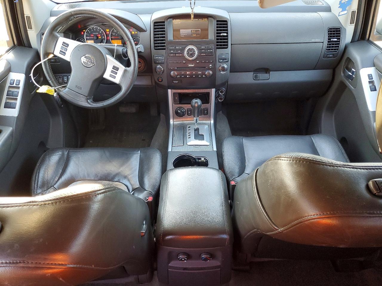 2011 NISSAN PATHFINDER