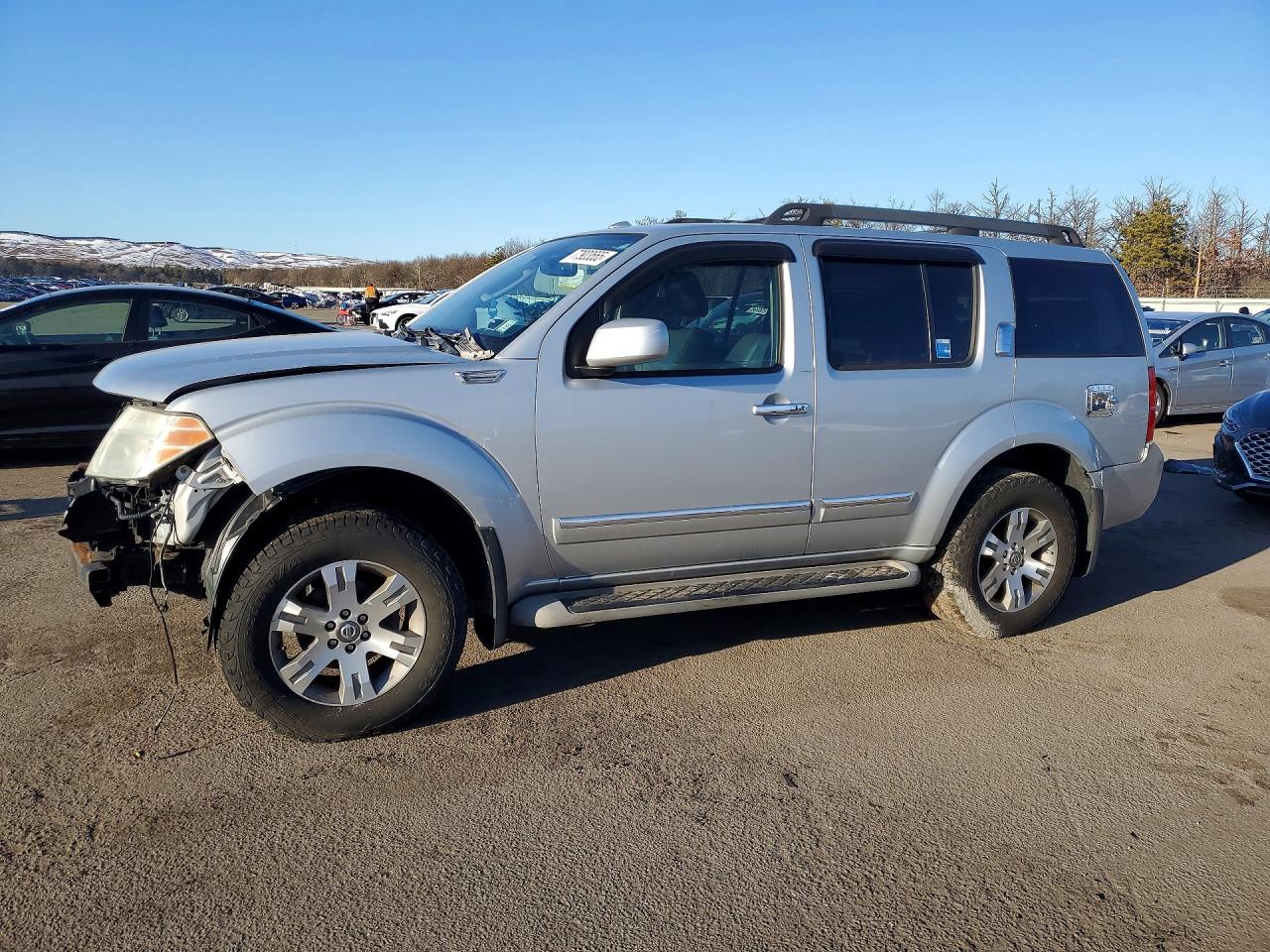 2011 NISSAN PATHFINDER