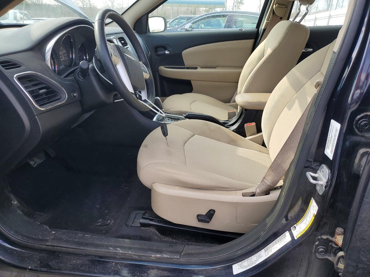 2012 CHRYSLER 200