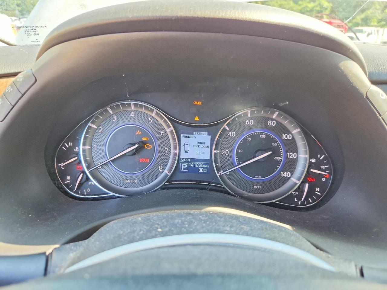 2015 INFINITI QX80