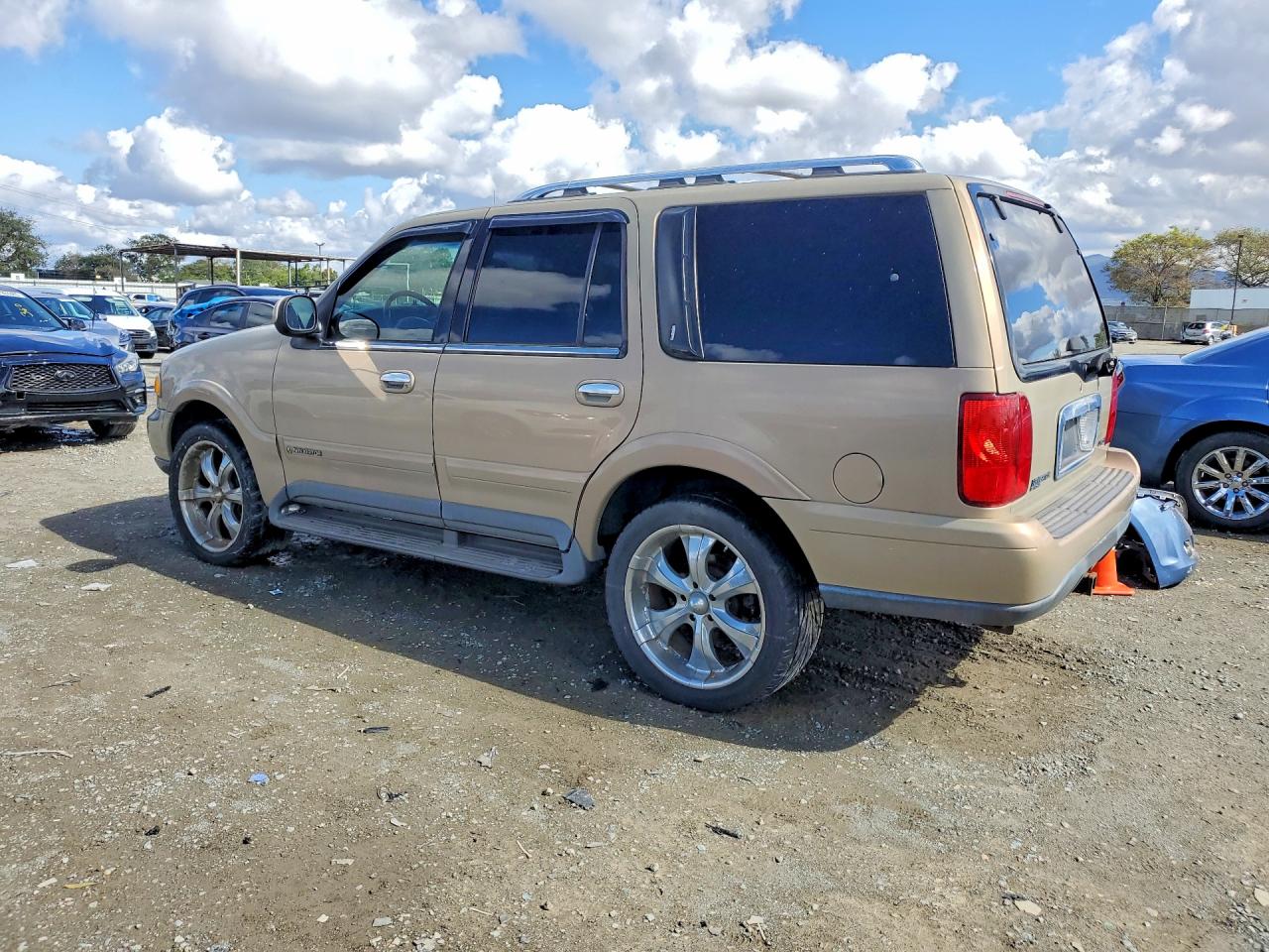 1999 LINCOLN TOWNHOUSE NAVIGATOR