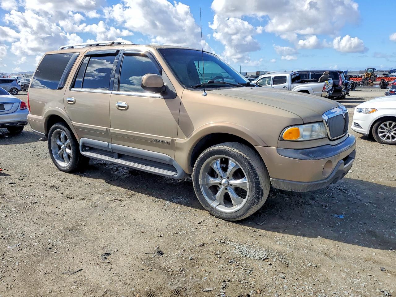 1999 LINCOLN TOWNHOUSE NAVIGATOR