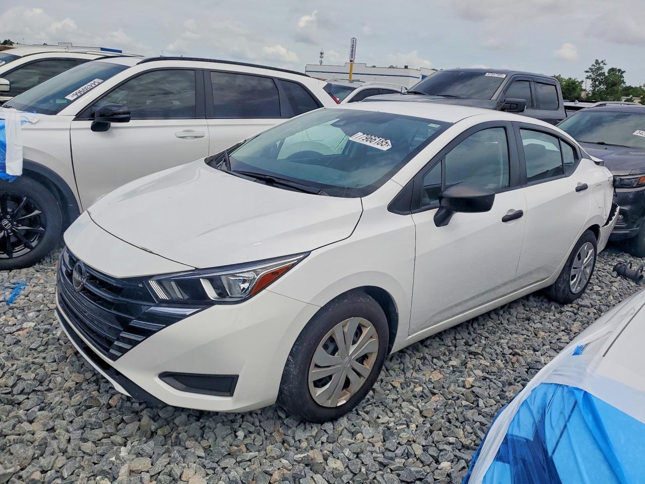 2024 NISSAN VERSA