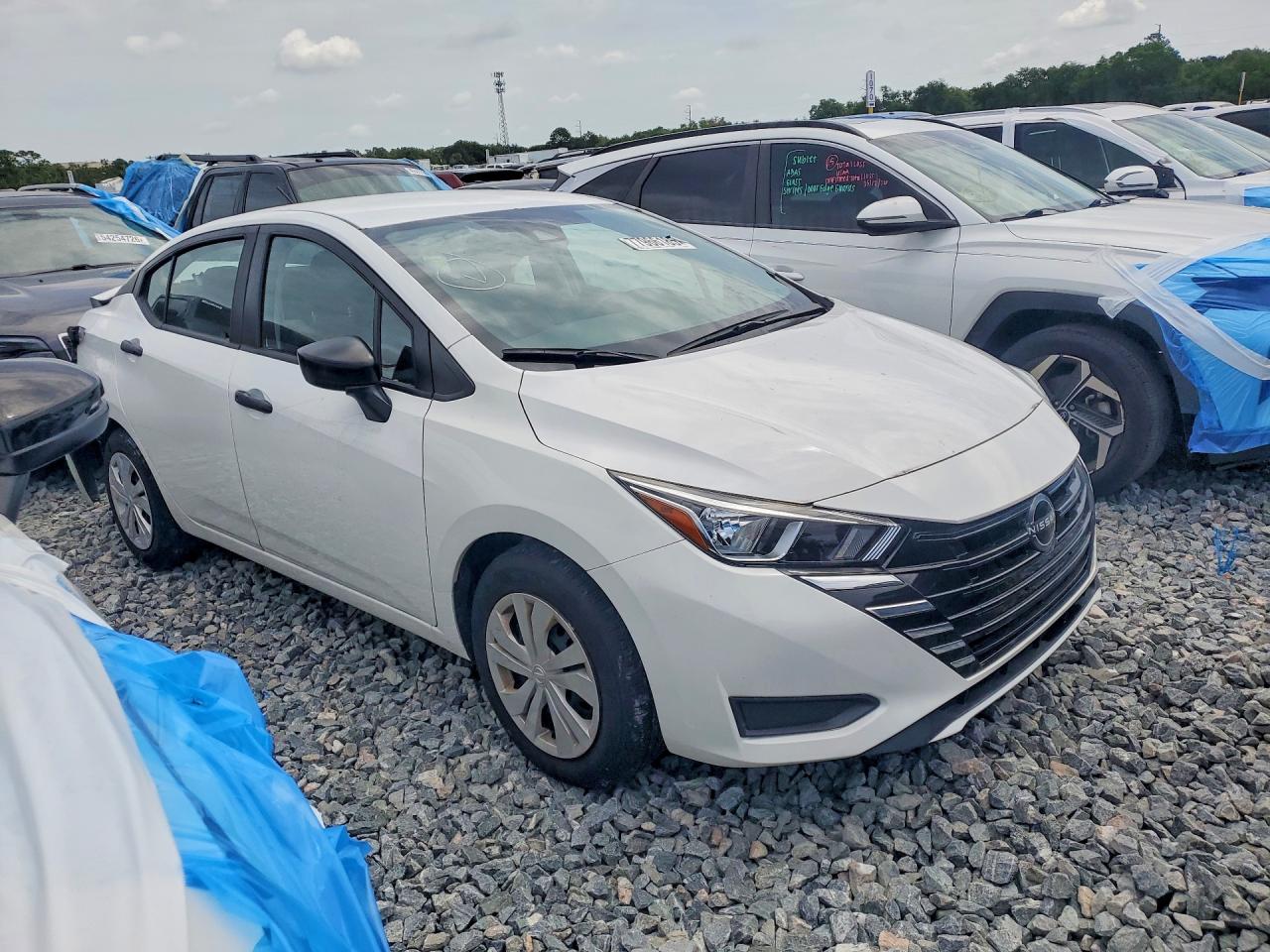 2024 NISSAN VERSA