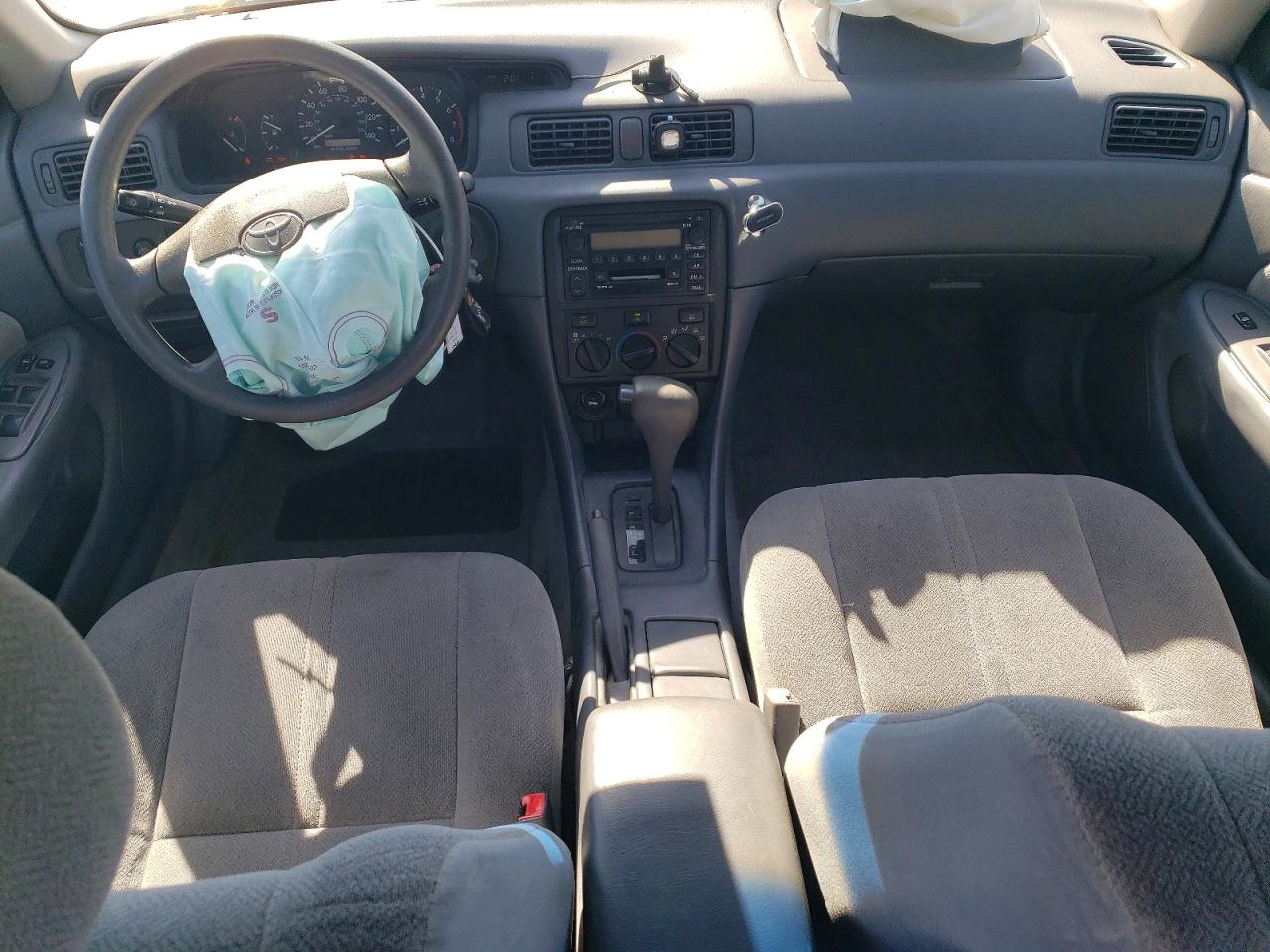 2001 TOYOTA CAMRY