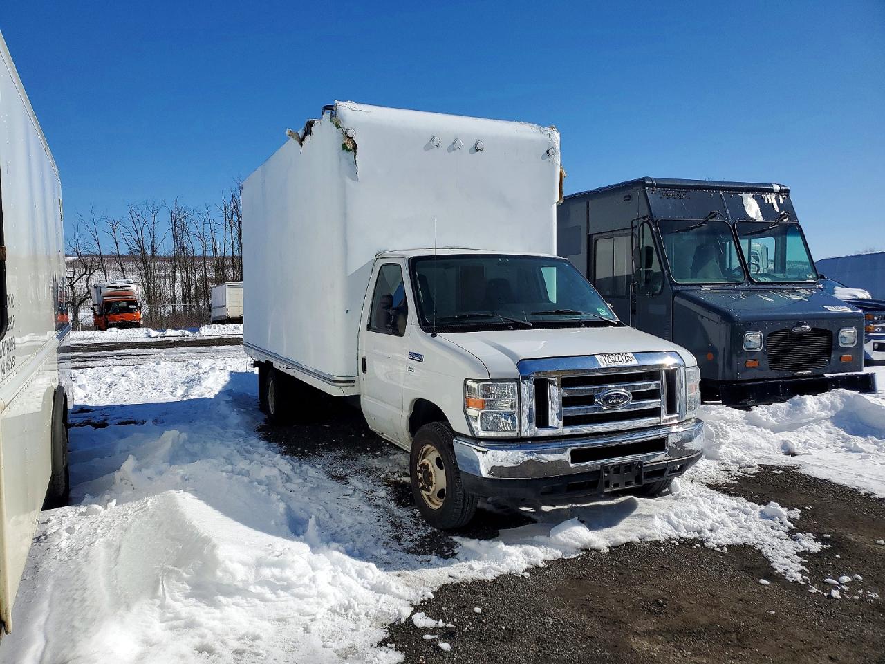 2015 FORD E350