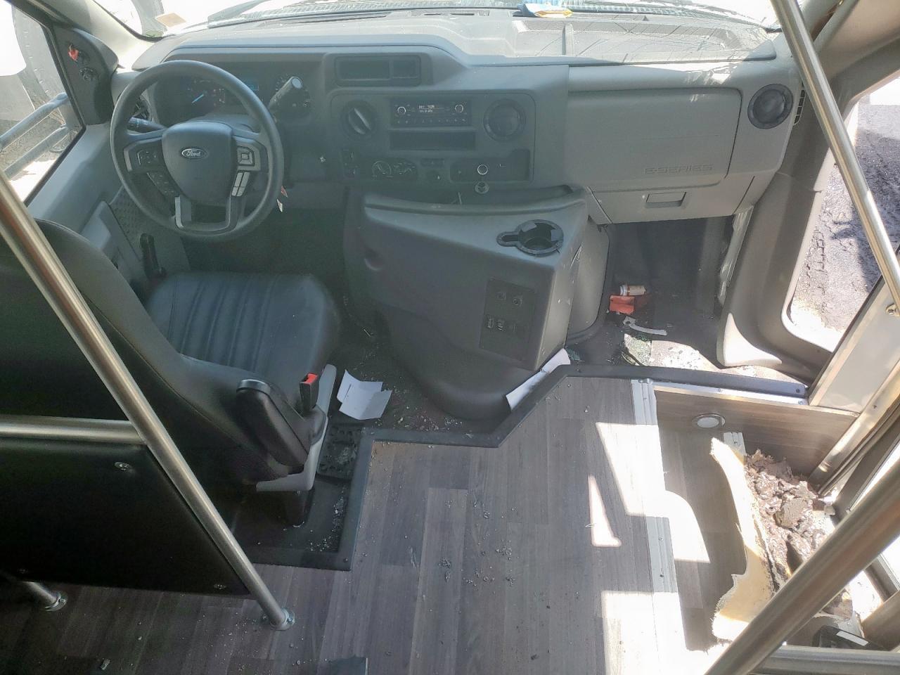 2024 FORD ECONOLINE