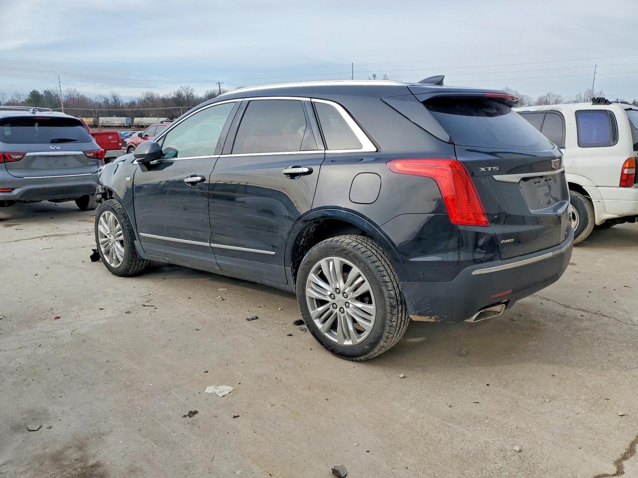 2018 CADILLAC XT5
