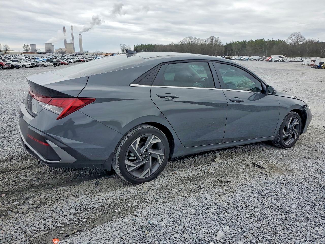 2025 HYUNDAI ELANTRA