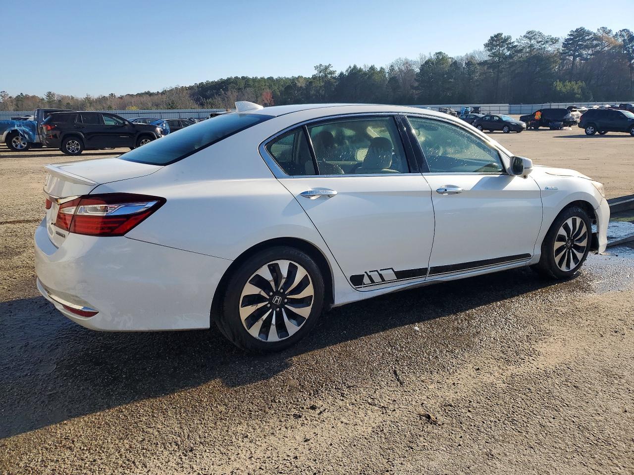 2017 HONDA ACCORD