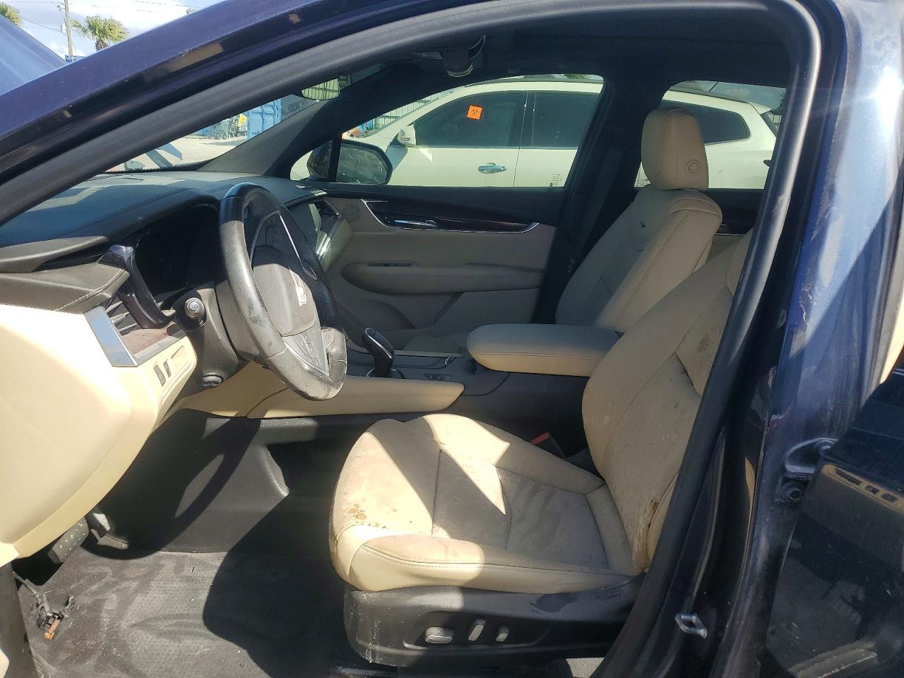 2018 CADILLAC XT5
