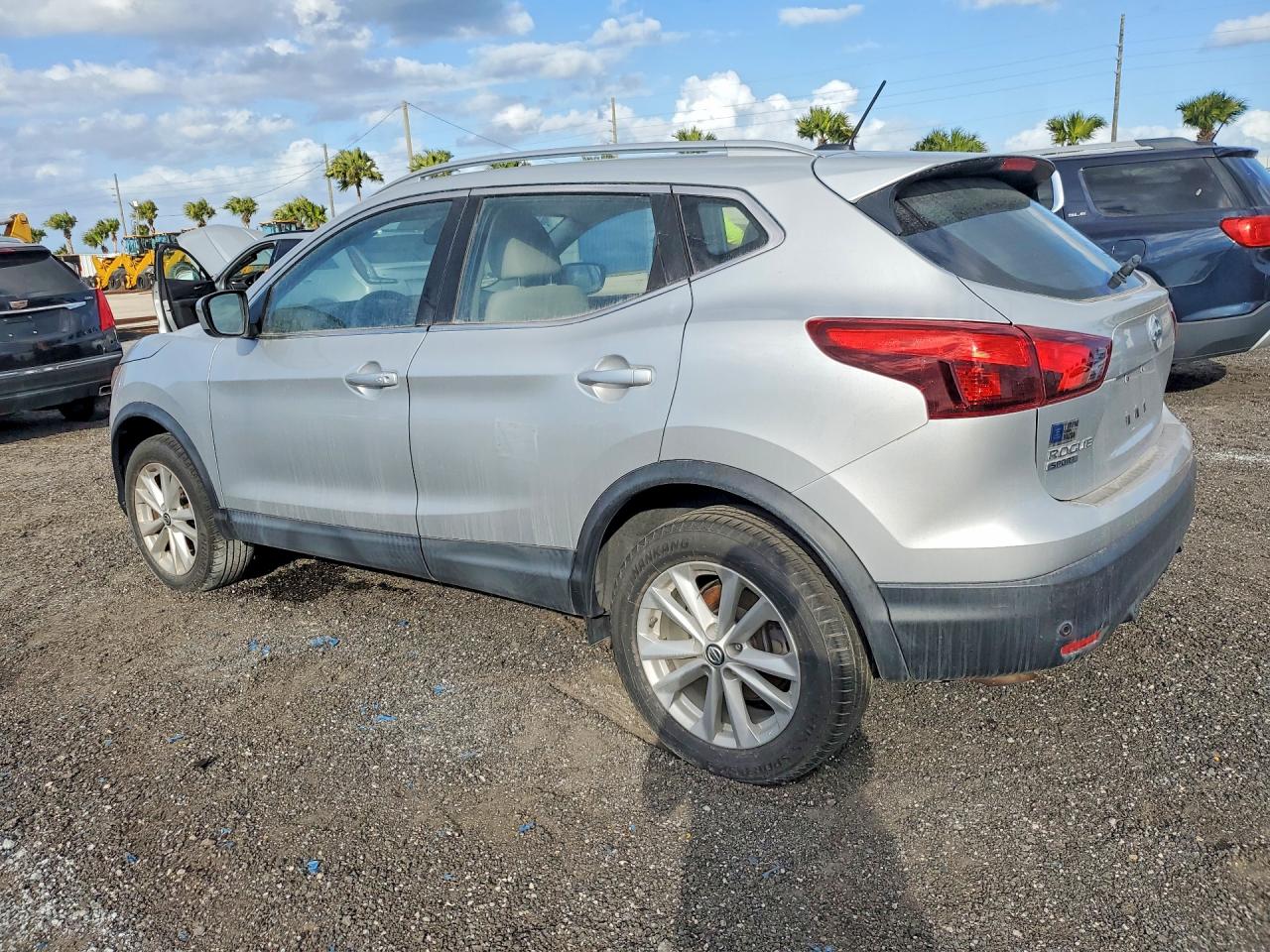 2019 NISSAN ROGUE
