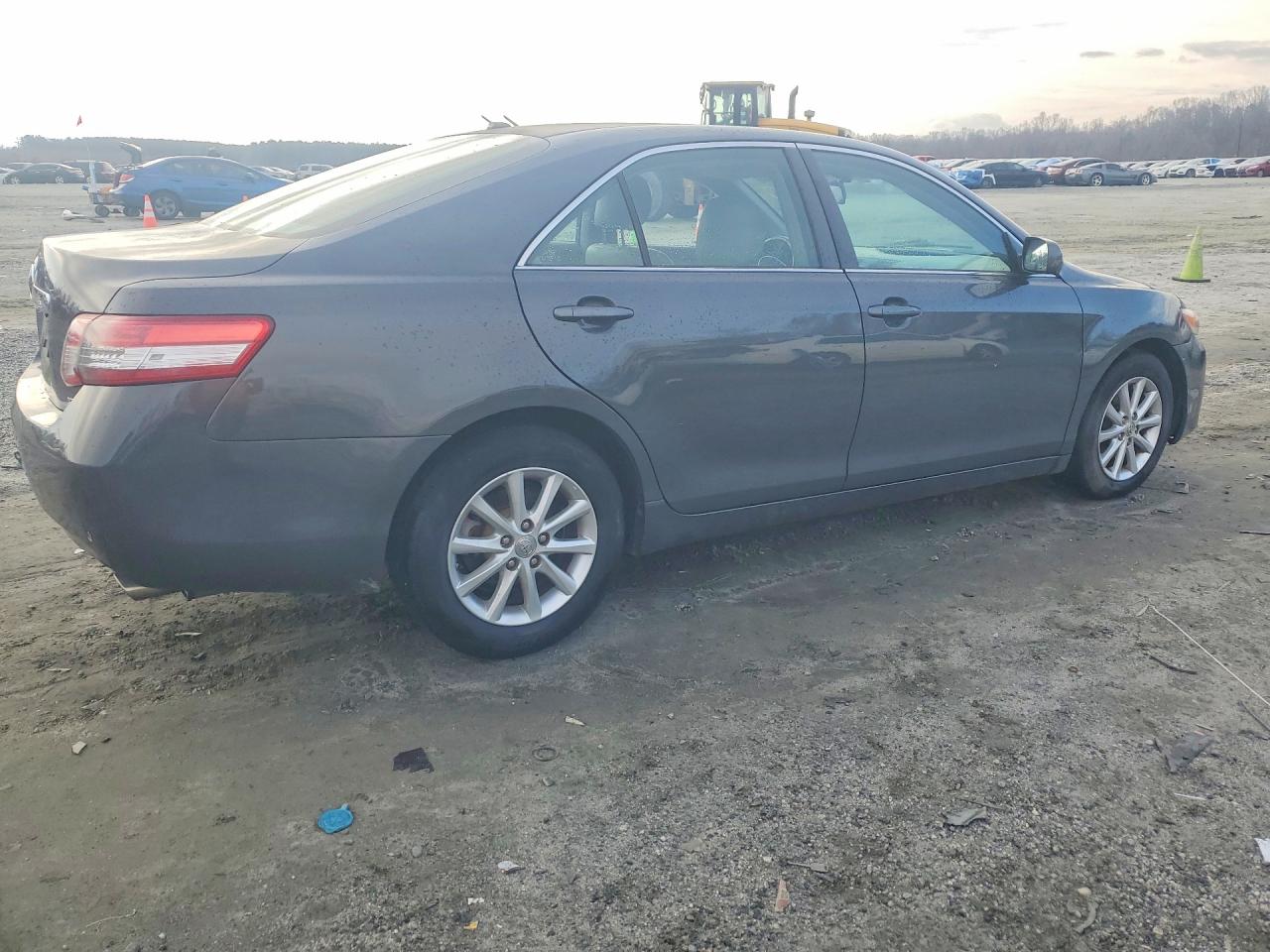 2011 TOYOTA CAMRY
