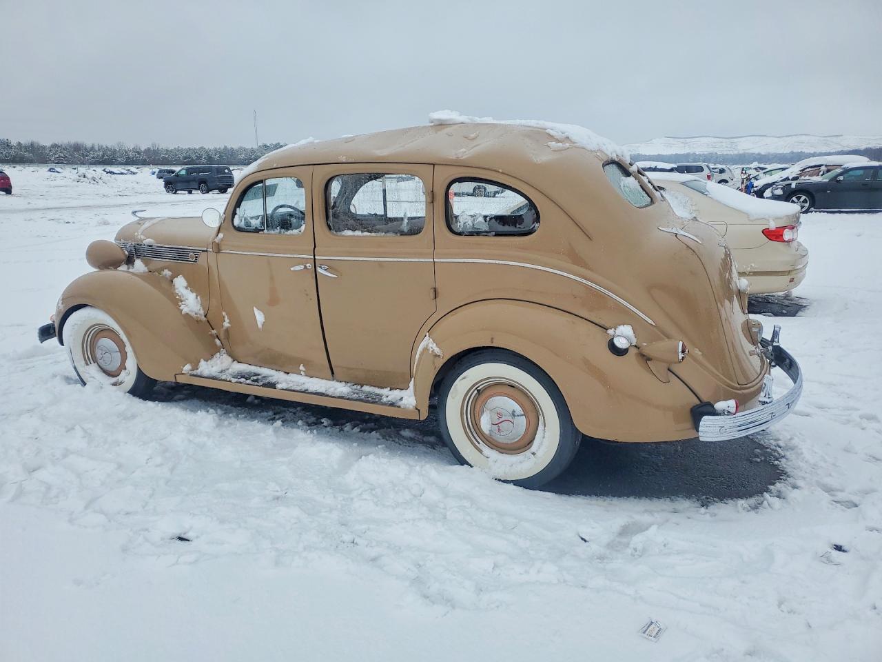 1937 DESOTO HAWKEYE