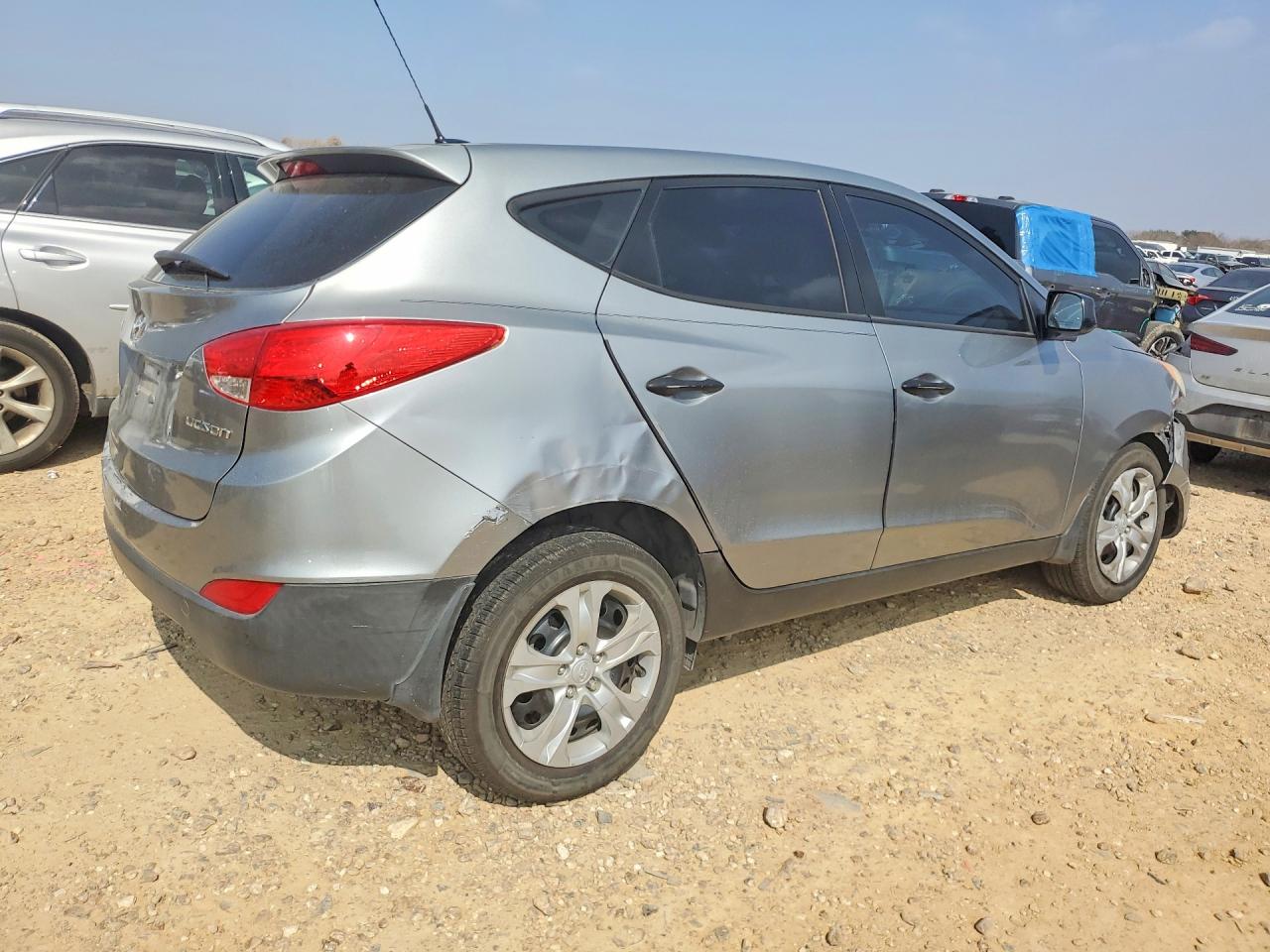 2011 HYUNDAI TUCSON