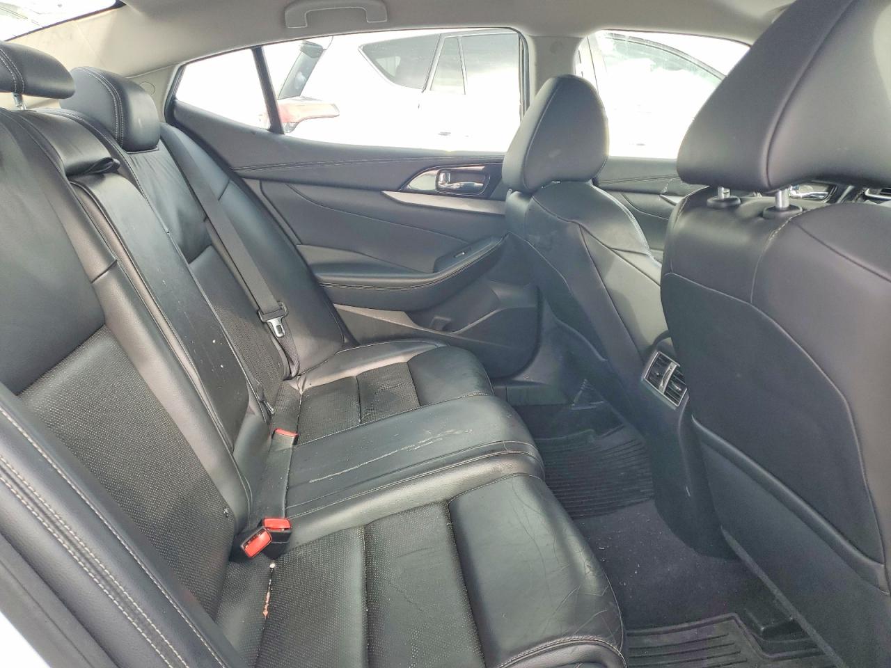 2016 NISSAN MAXIMA