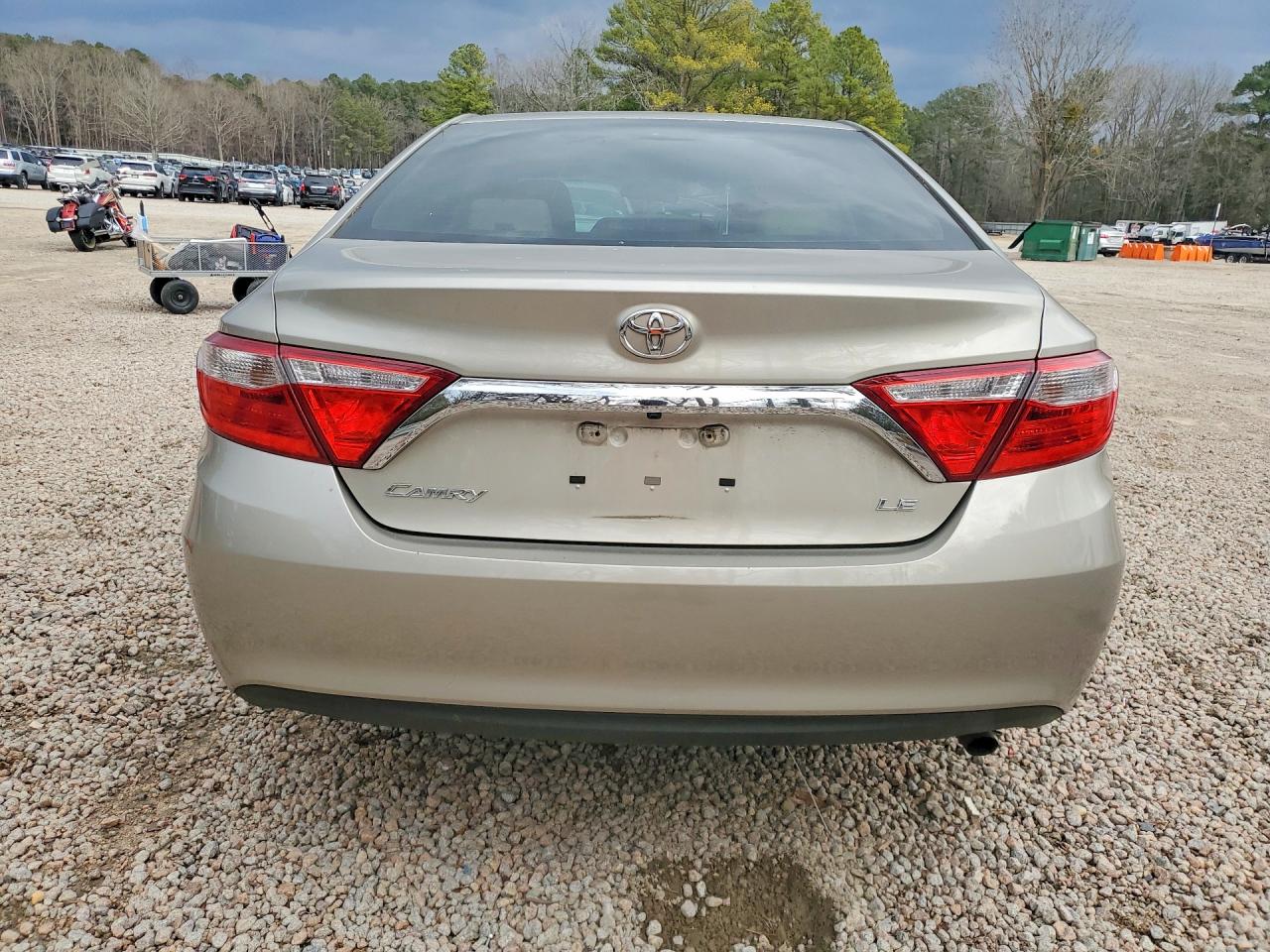 2015 TOYOTA CAMRY