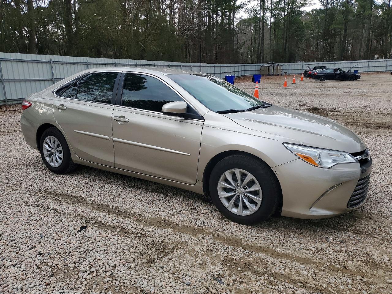 2015 TOYOTA CAMRY