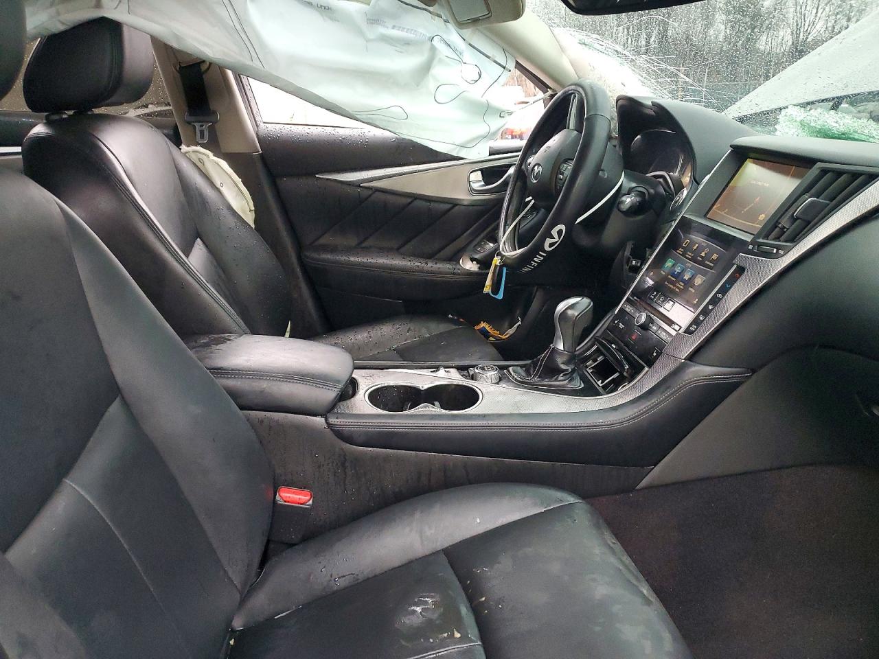 2015 INFINITI Q50
