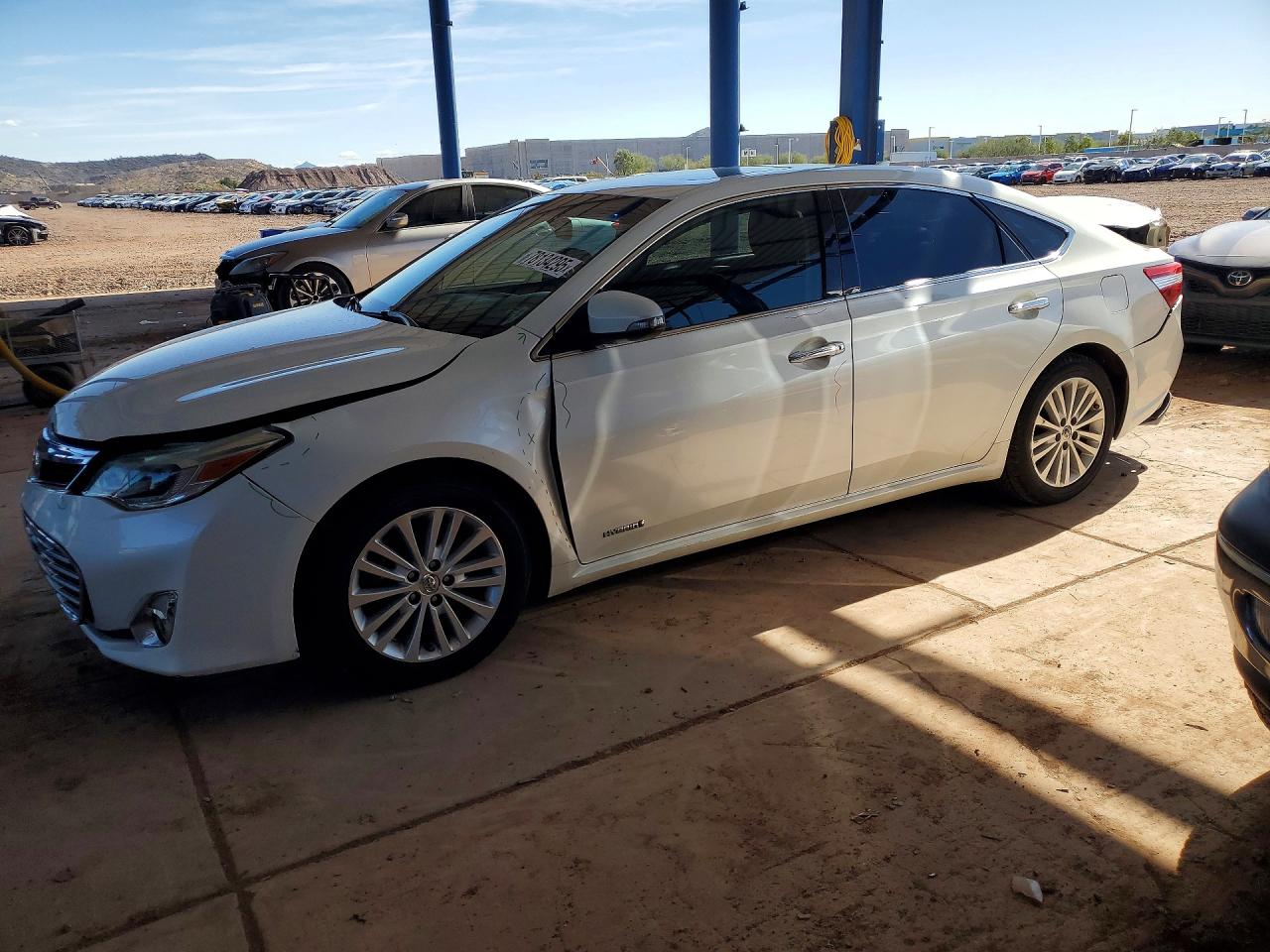 2014 TOYOTA AVALON