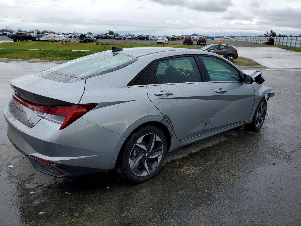 2022 HYUNDAI ELANTRA