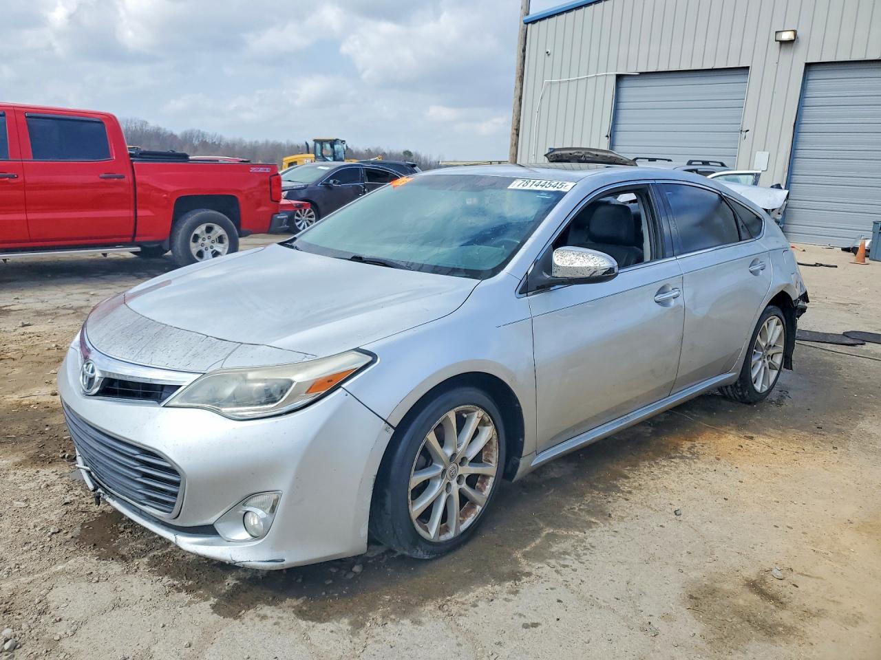 2013 TOYOTA AVALON