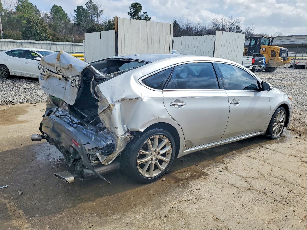 2013 TOYOTA AVALON