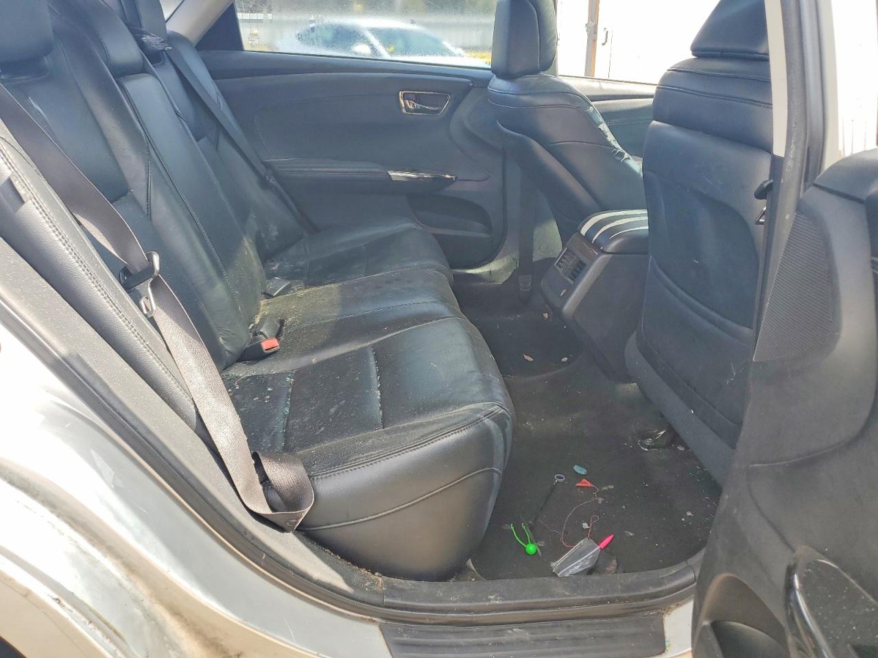 2013 TOYOTA AVALON