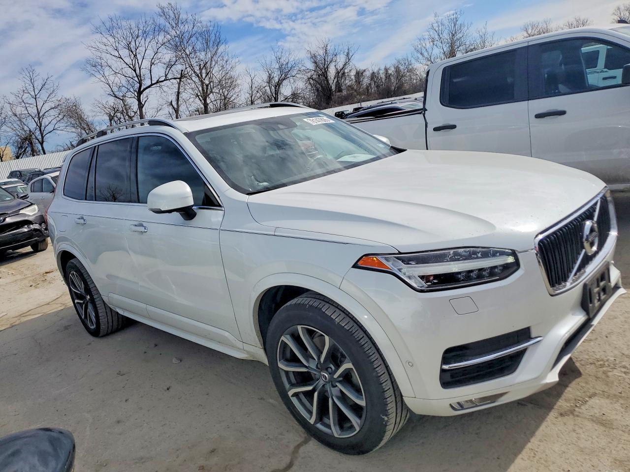 2018 VOLVO XC90