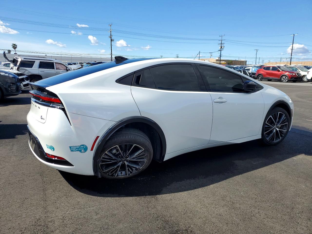 2024 TOYOTA PRIUS
