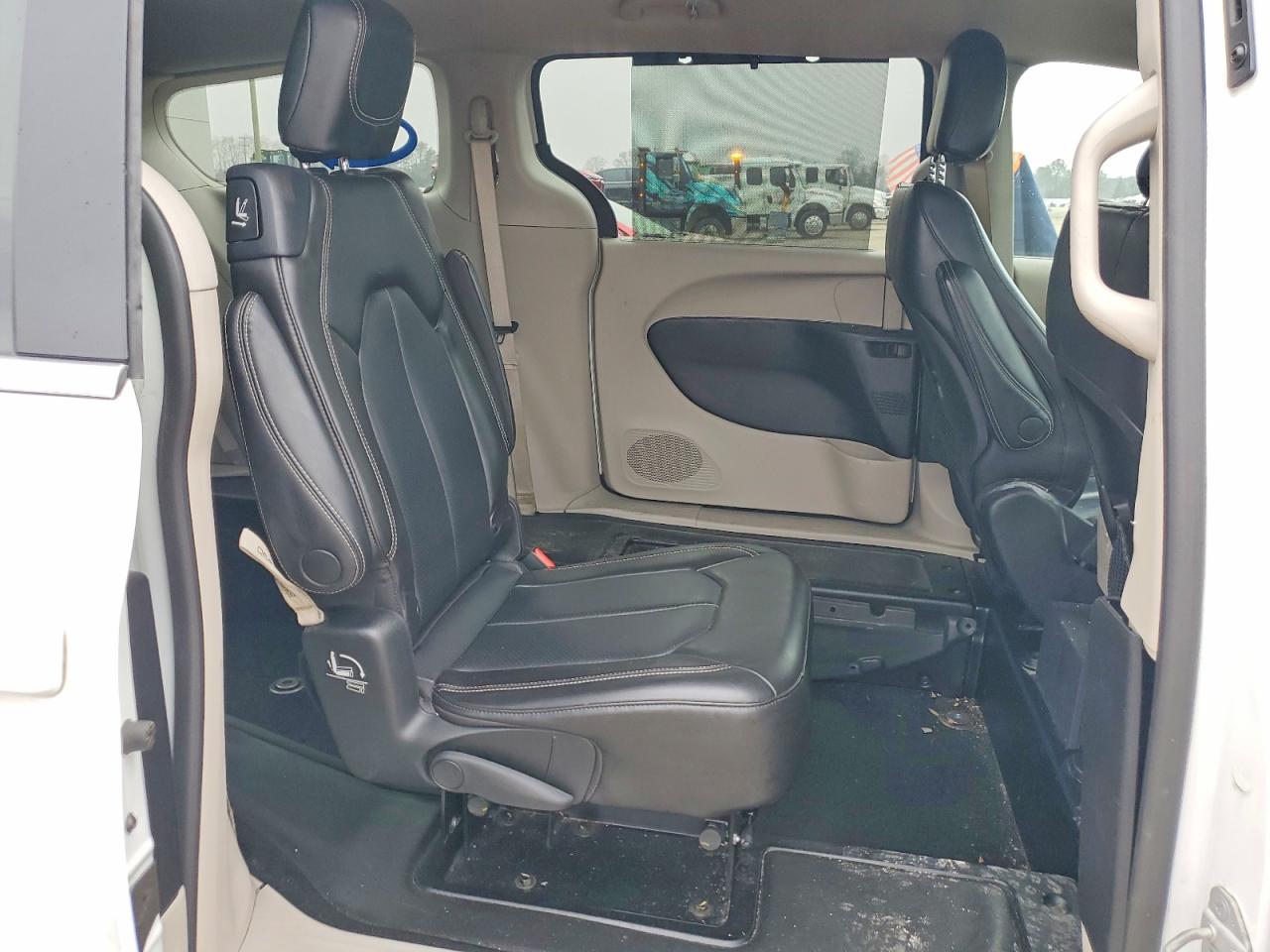 2021 CHRYSLER MINIVAN