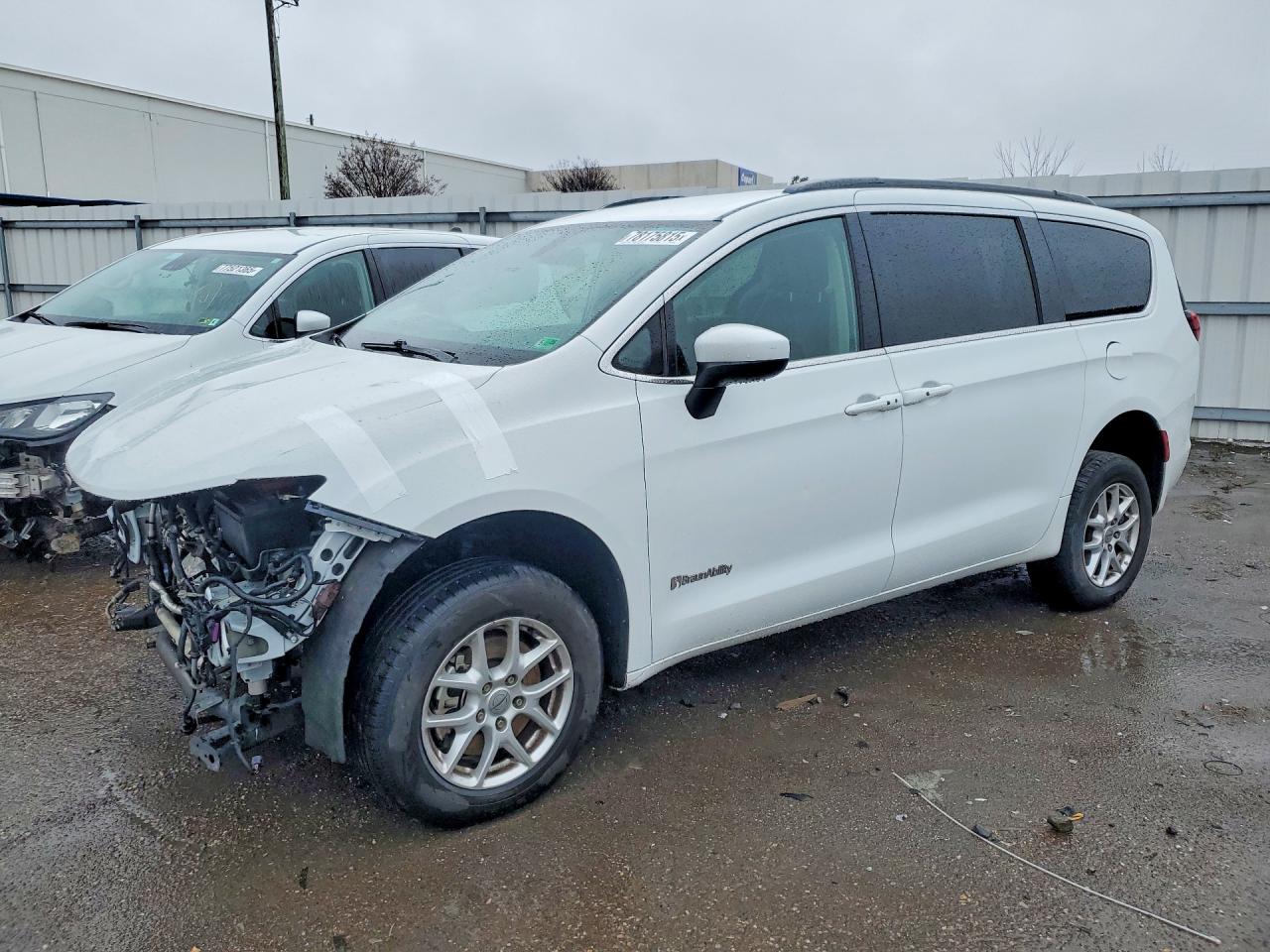2021 CHRYSLER MINIVAN