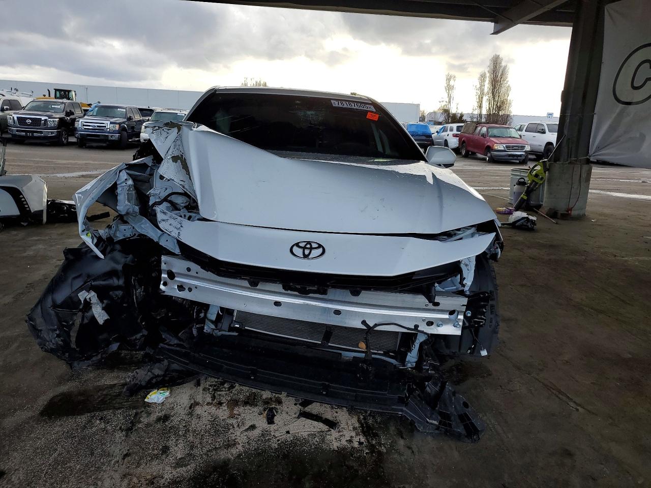 2025 TOYOTA CAMRY