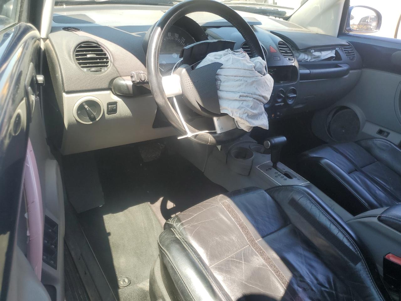 2005 VOLKSWAGEN BEETLE