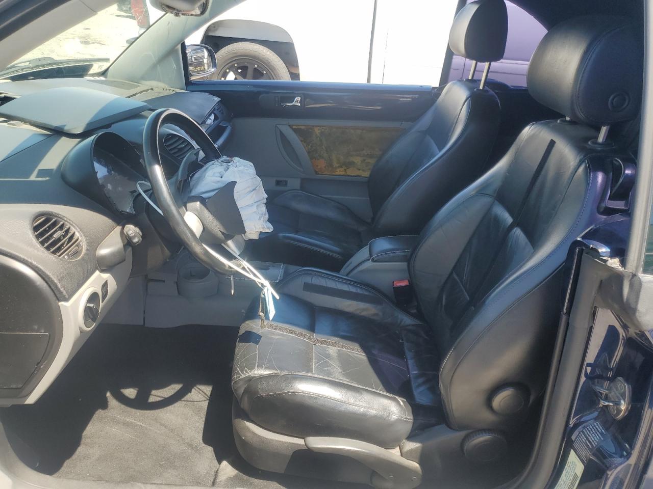 2005 VOLKSWAGEN BEETLE