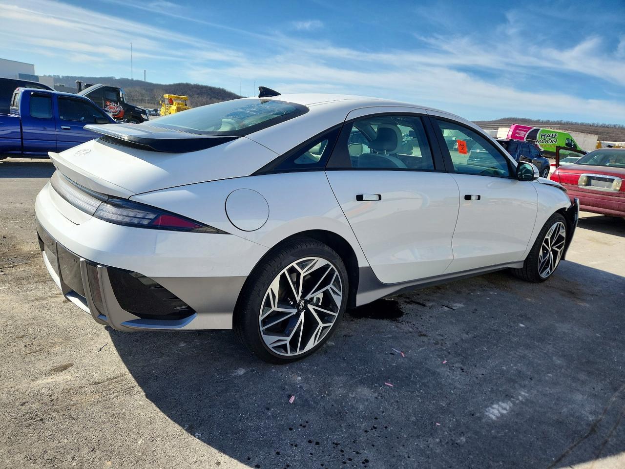 2024 HYUNDAI IONIQ 6 SE