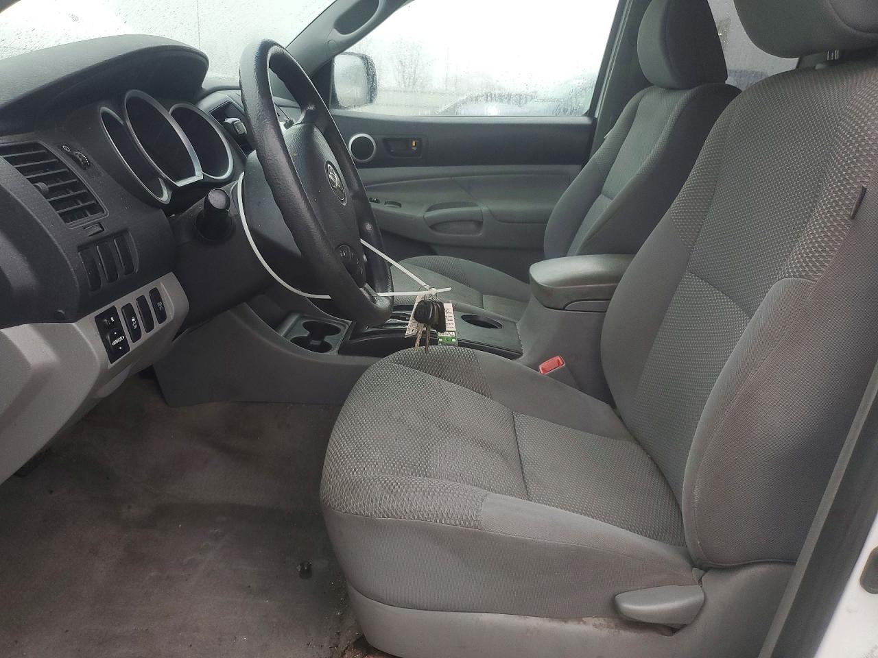2011 TOYOTA TACOMA