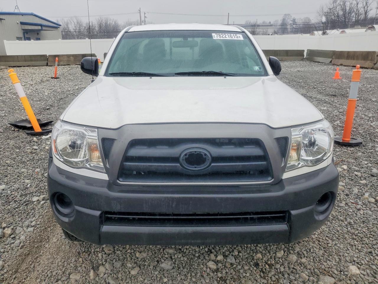 2011 TOYOTA TACOMA