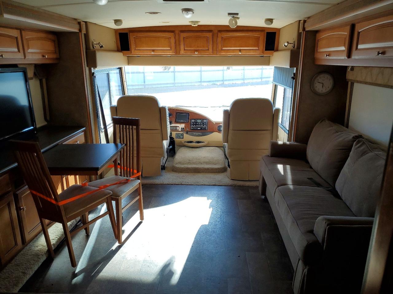 2013 WINN MOTORHOME
