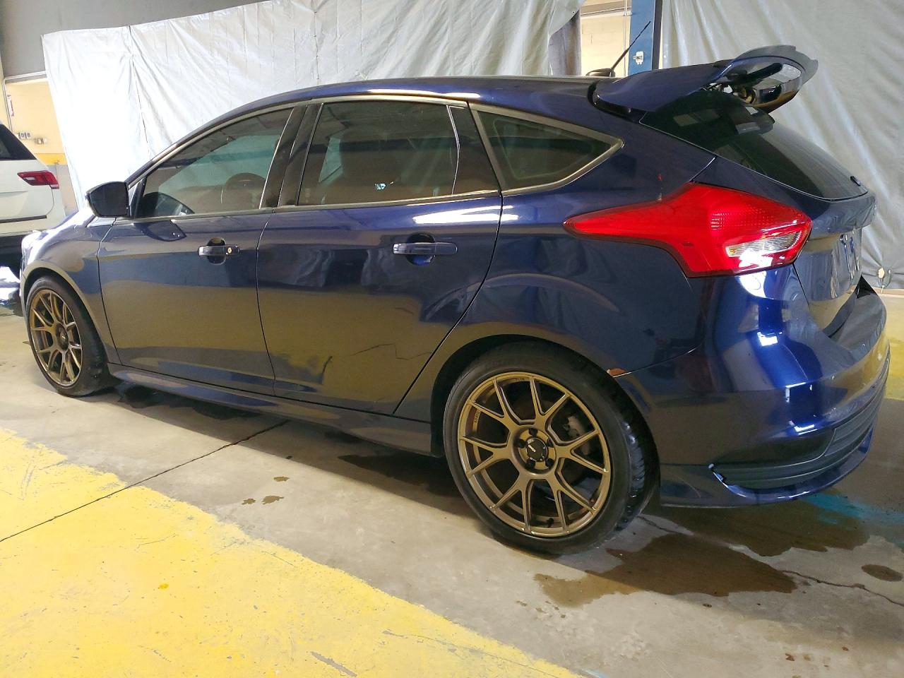 2016 FORD FOCUS