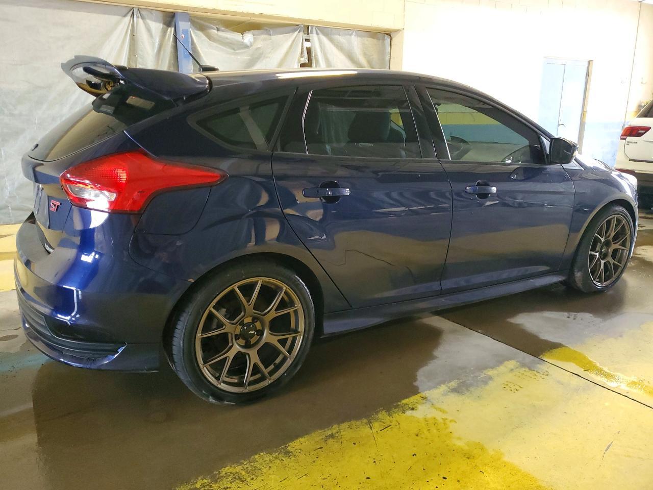 2016 FORD FOCUS