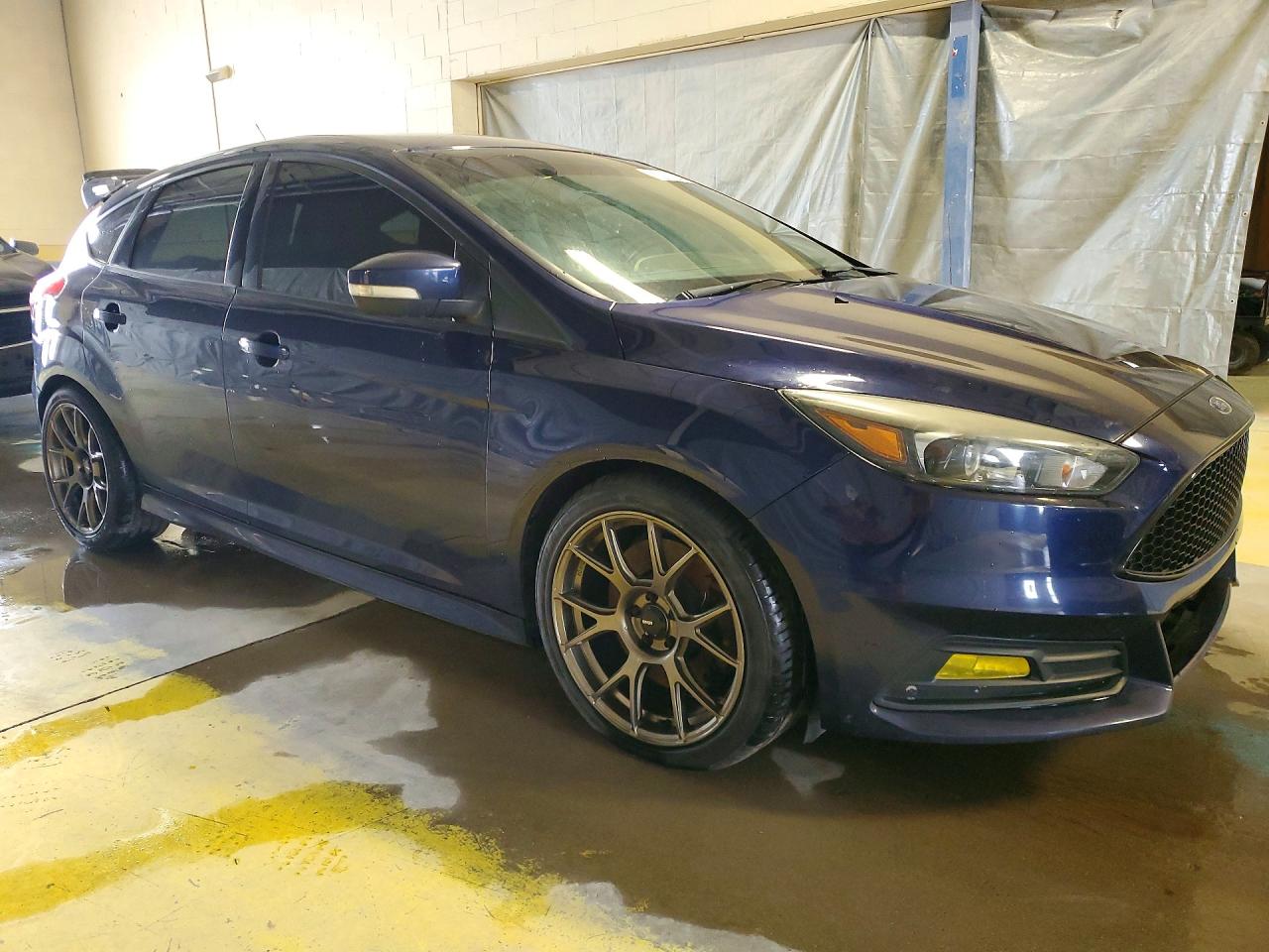 2016 FORD FOCUS