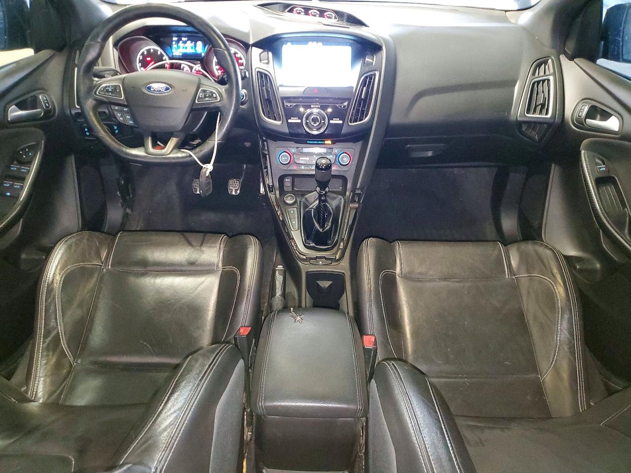 2016 FORD FOCUS